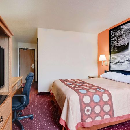 Super 8 Martinsburg Otel Dış mekan fotoğraf