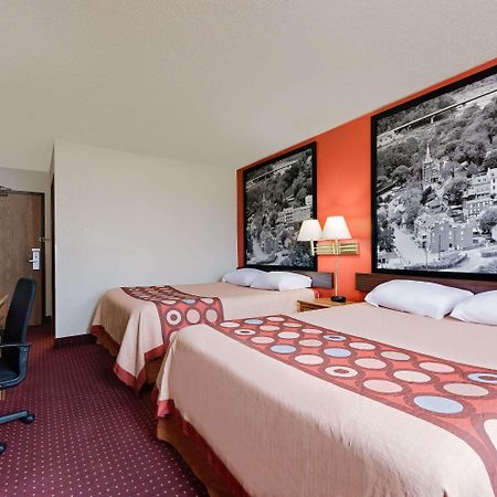 Super 8 Martinsburg Otel Dış mekan fotoğraf