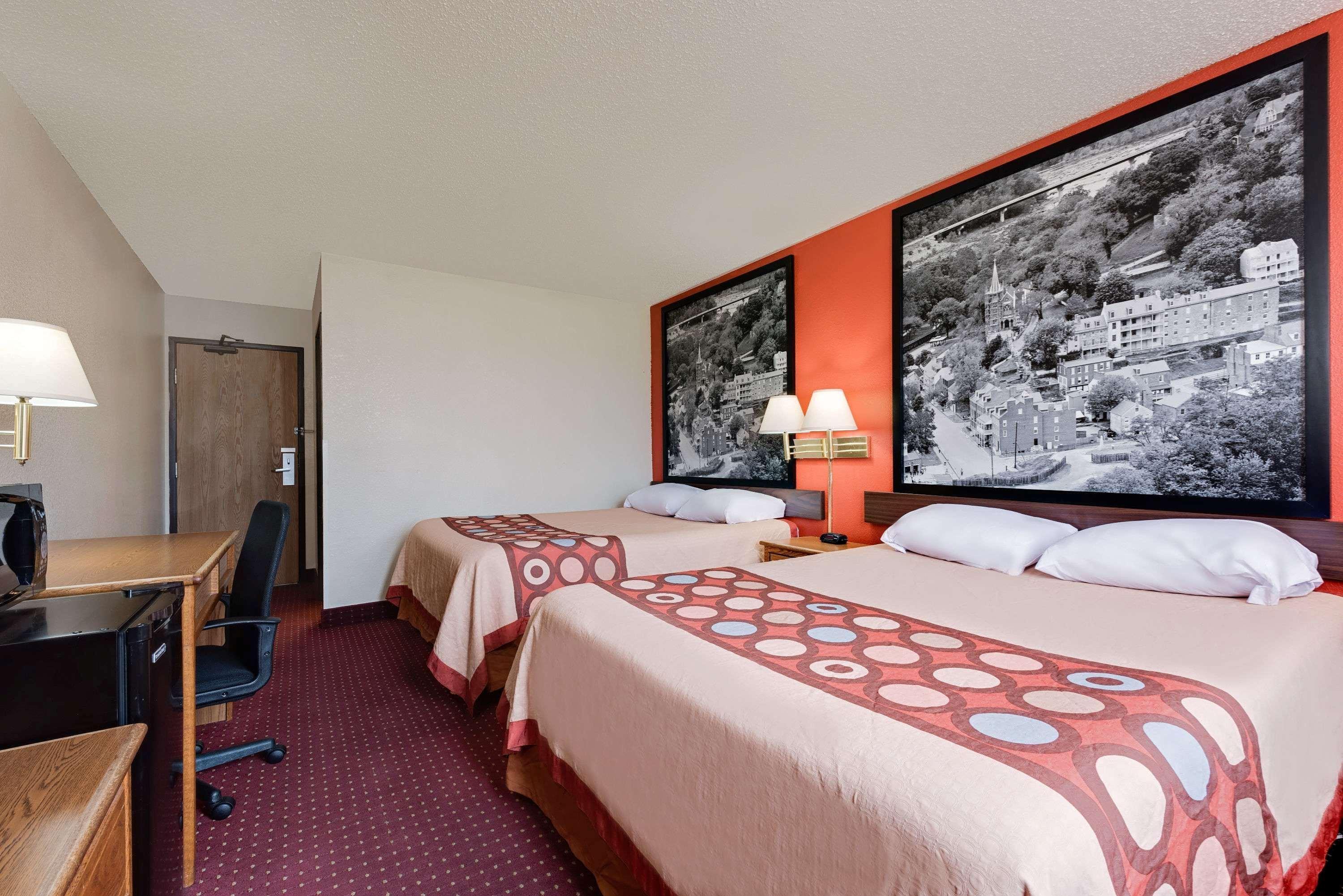 Super 8 Martinsburg Otel Dış mekan fotoğraf
