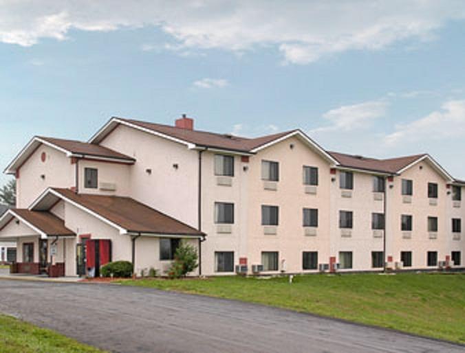 Super 8 Martinsburg Otel Dış mekan fotoğraf